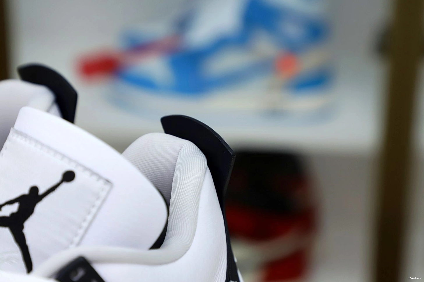 BLACK AIR MILITARY 4 JORDAN 0226